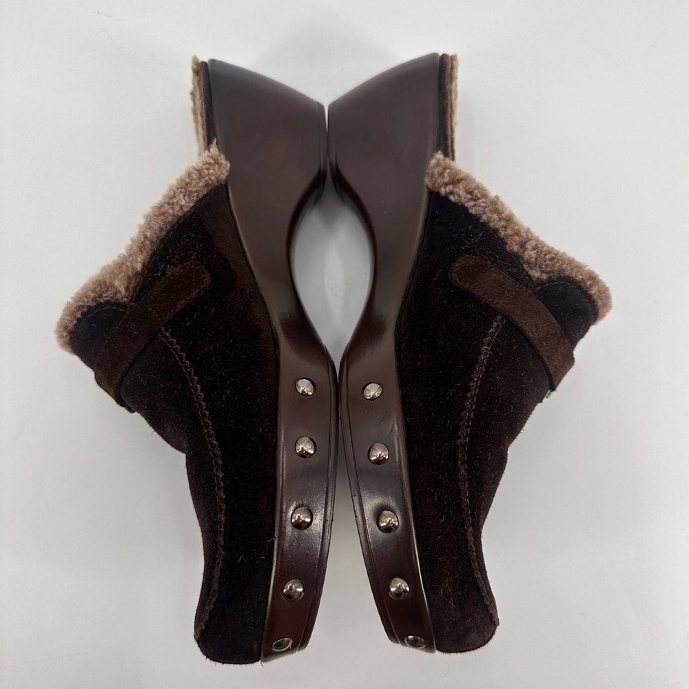 Stuart Weitzman Brown Suede Clogs with Fur Trim - Picture 4 of 7